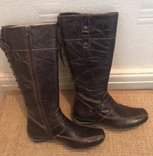 Ladie’s Brown Boots (mid