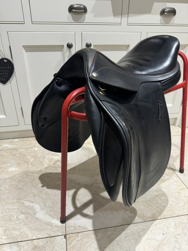 Harry dabbs avant - harry, saddle
