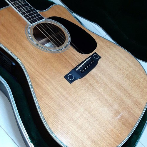 Martin aura acoustic guitar - martin,