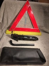 Car Breakdown Kit 700kg Jack And Warning Sign Both With Covers