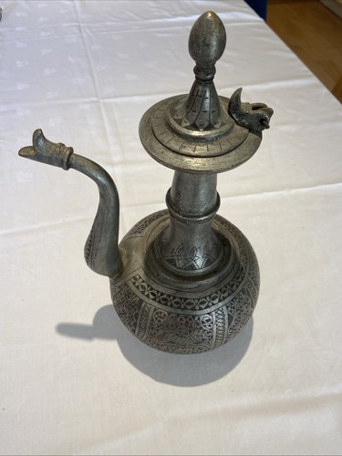 Middle eastern ewer - middle,