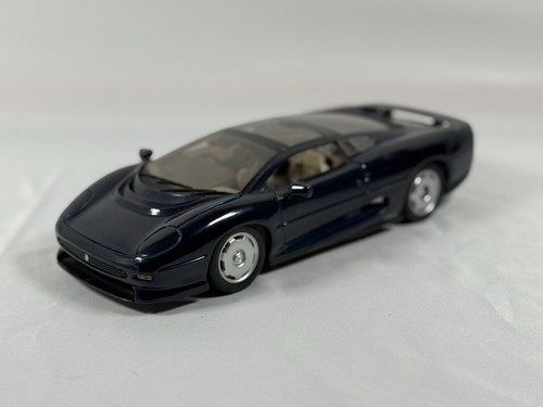 Maisto scale die - 1/18,