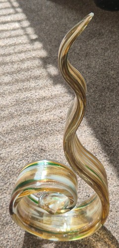 Vtg ribbon art - art, glass