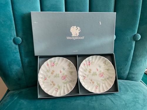 Wedgwood rosehip small bone - rosehip,