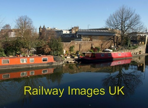 Photo church narrowboats - -,