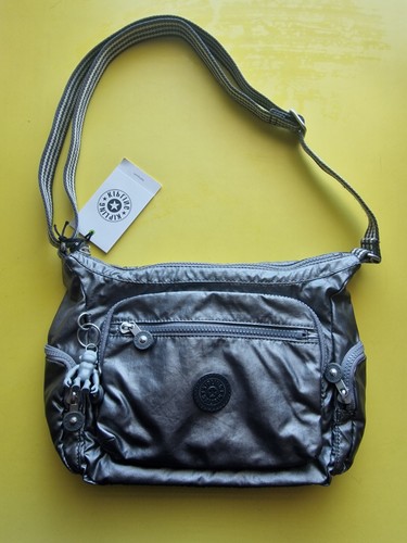 Bnwt kipling gabbie - kipling,