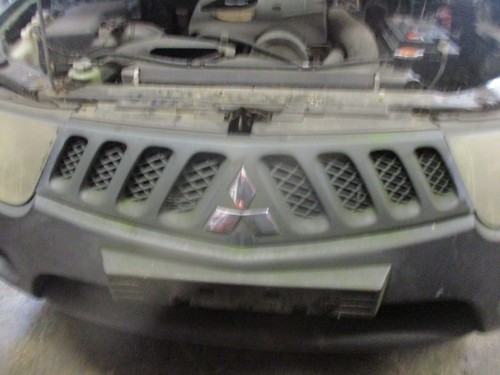 Mitsubishi l200 front grille - mitsubishi,