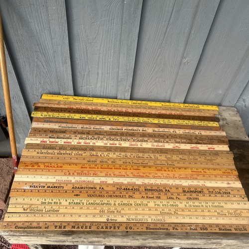 Wooden advertising yard - ,