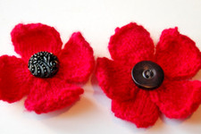 0151 Knitting Poppy Brooch Pattern DK - Vintage Pattern Copy