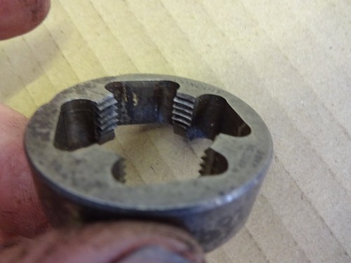 Conduit threading die - 1",