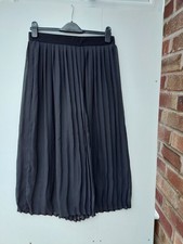 Nina Leonard Size Small Crop