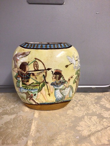 Vintage vase depicting - vase,