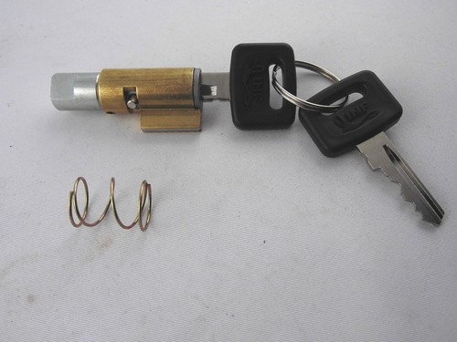 Steering lock yamaha 175 - lock,