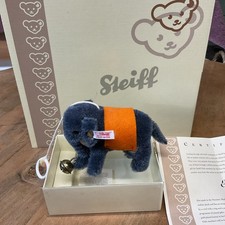 Steiff Club Elephant With Bell On His Tusk Boxed  With Cert In Presentation Box.