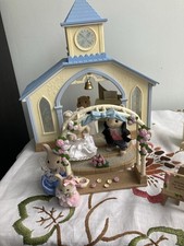 Sylvanian Families wedding Chapel Set With Accessories And Figures
