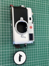 Leica M11 60MP Digital Rangefinder Camera (Body Only) Silver Chrome - Boxed