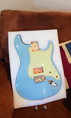 Strat type guitar body nitro - body.,