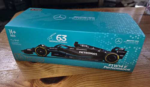Bburago mercedes amg - 1:24,