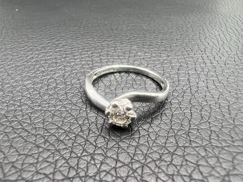 9ct white gold - 9ct, 0.33ct