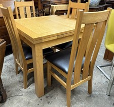 Contemporary Square Light Oak Extending Kitchen Dining Table And 4 Dining Chairs