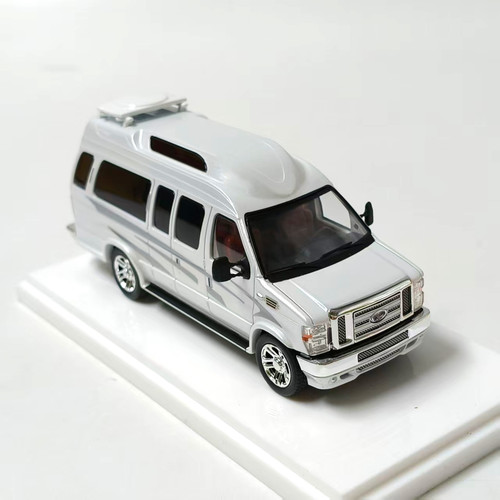 E350 white luxury - 1:64,