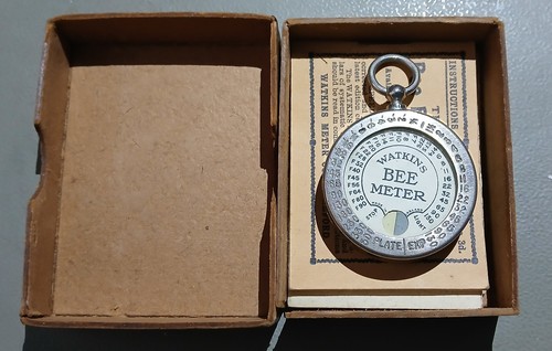 The watkins bee meter - bee, vintage
