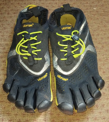 Vibram five fingers - vibram,