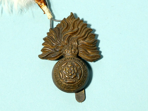 Old helmet plume with royal - old,