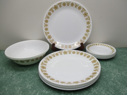 Vtg pyrex corelle - pc,