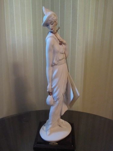 Giuseppi armani lady with - giuseppi,