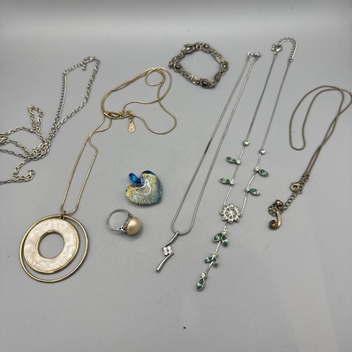 Job lot costume jewellery - lot, x8