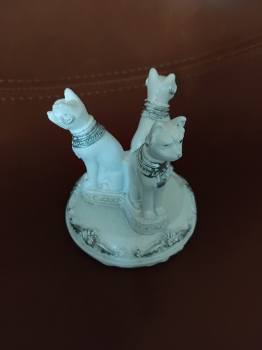 Egyptian cats white - , crystal