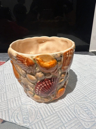 Sylvac vintage retro shell