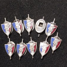 10.21) Lot of 10 LFC badges from the 1939-1945 war, French medal WW2