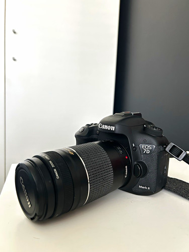 Canon eos mark - eos,