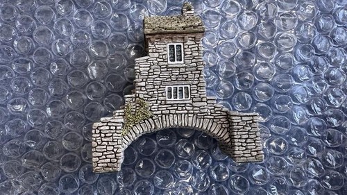 Lilliput lane bridge - lane, "bridge