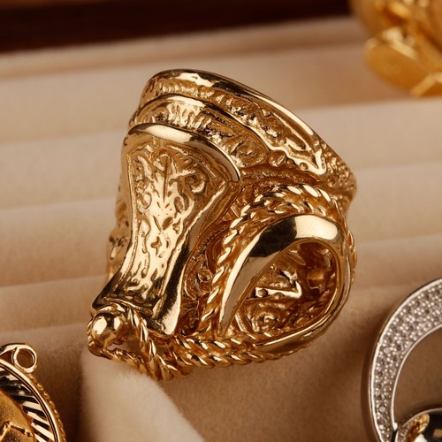 Pre owned 9ct yellow gold - pre-owned,