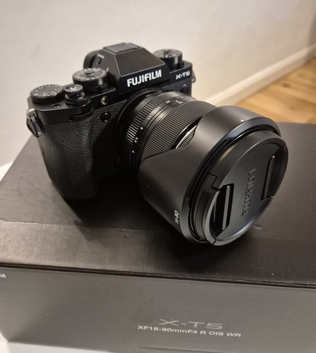 Fujifilm mirrorless - x-t5,