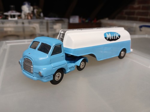 Corgi toys big bedford - corgi,