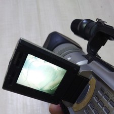 Sony DCR-VX2000 Camcorder 3CCD