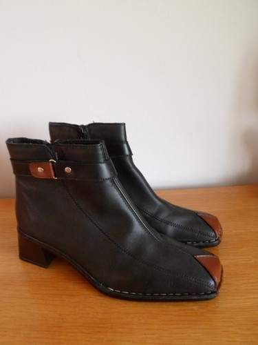Ladies black tan leather - /,