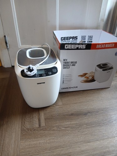 Geepas 550w bread - 550w, maker