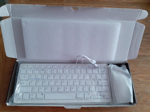 Wireless keyboard and mouse - keyboard,