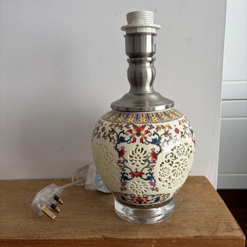 Oriental style table - style, lamp