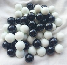 OPAQUE 'MONOCHROME MIX' - WHITE & BLACK - 25 Solid Colour Glass Marbles, 14mm
