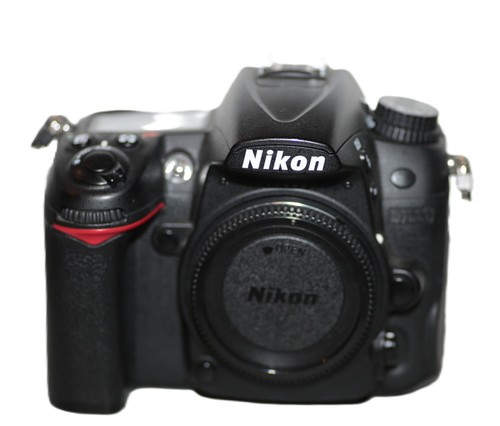 Nikon d7000 dslr camera - body,
