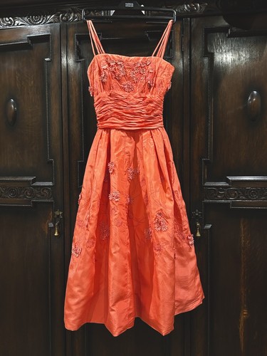 True vintage 1950s dress - true,
