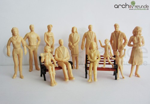 Model figurines - x,