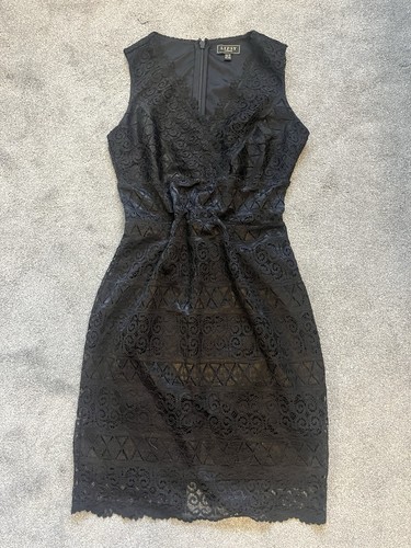 Lipsy black lace bodycon - black, knee