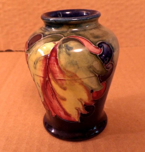 Vintage moorcroft leaf berry - moorcroft,